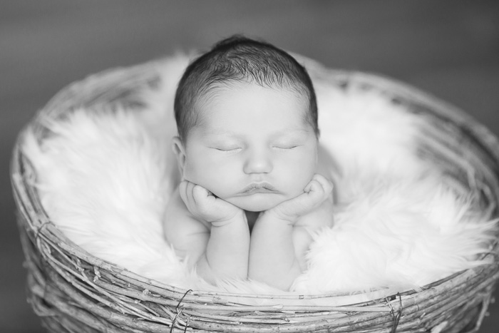 houston, newborn, photography, photographer, kelli nicole photography, baby, family, lifestyle, posed, pictures, photos, picture, photo, photographs, props, baskets, girl, vera, 