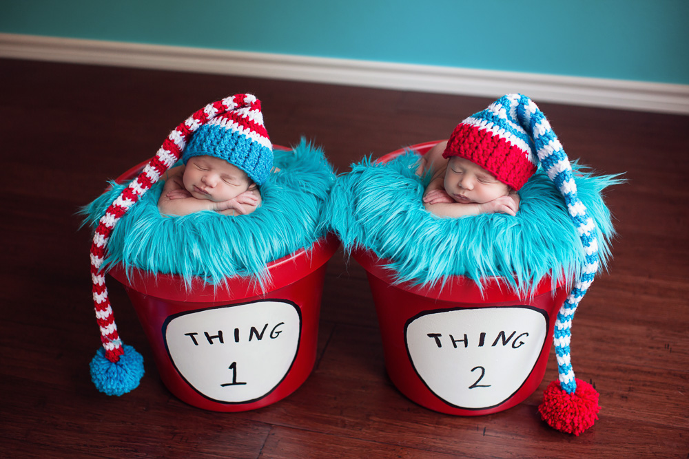 newborn, twin, photography, photograph, photographer, houston, twins, sisters, sister, baby, girl, girls, fraternal, kelli nicole photography, houston, texas, family, siblings, cute, best, cutest, favorite, dr suess, thing one, thing two, thing 1, thing 2, striped hats, red pots
